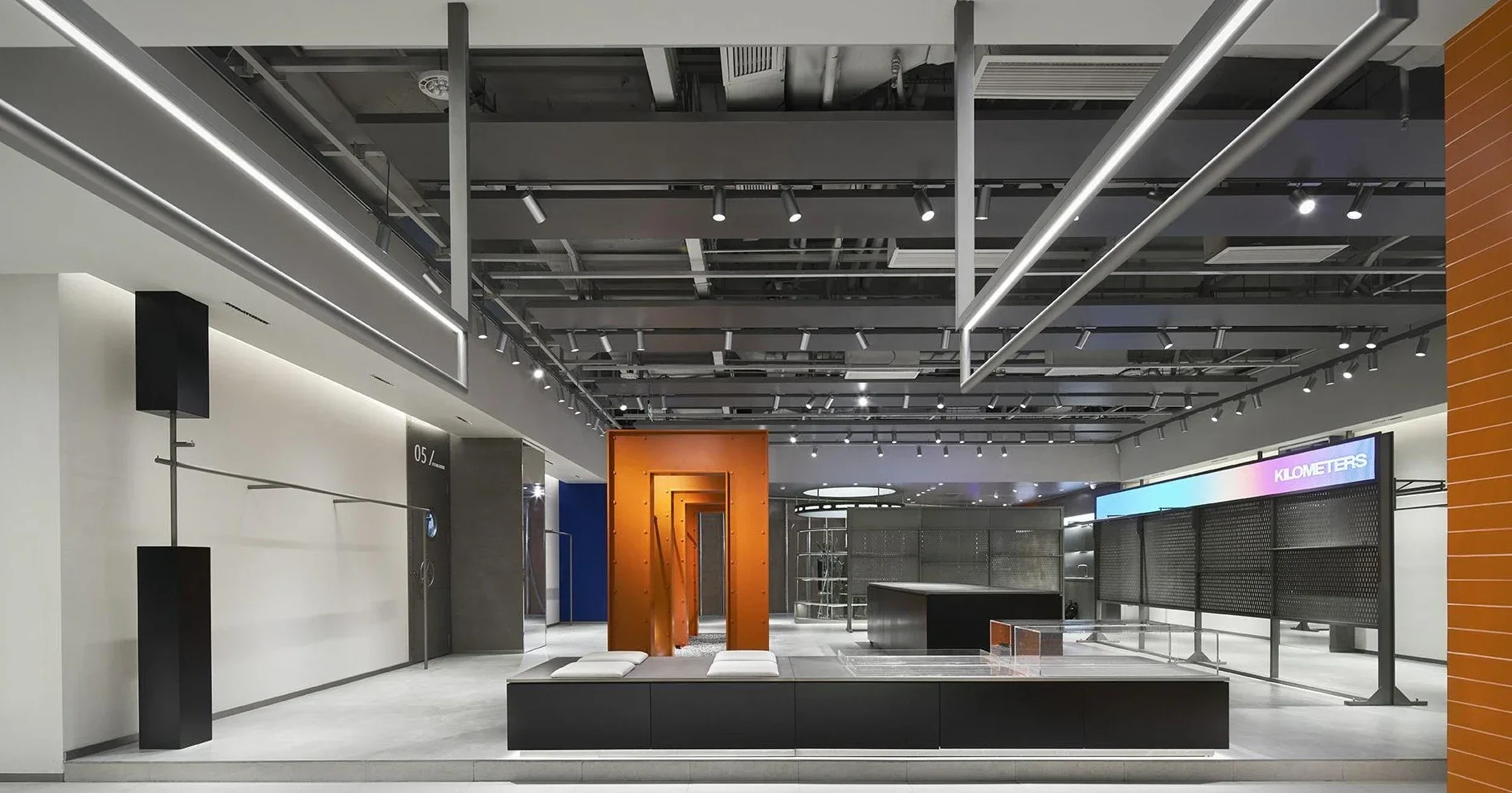 KILOMETERS China Flagship — เซินเจิ้น จีน